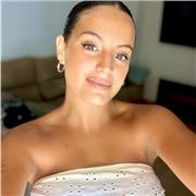 Estudiante cursando auxiliar de enfermería, terminado técnico superior de educación infantil y bachillerato.